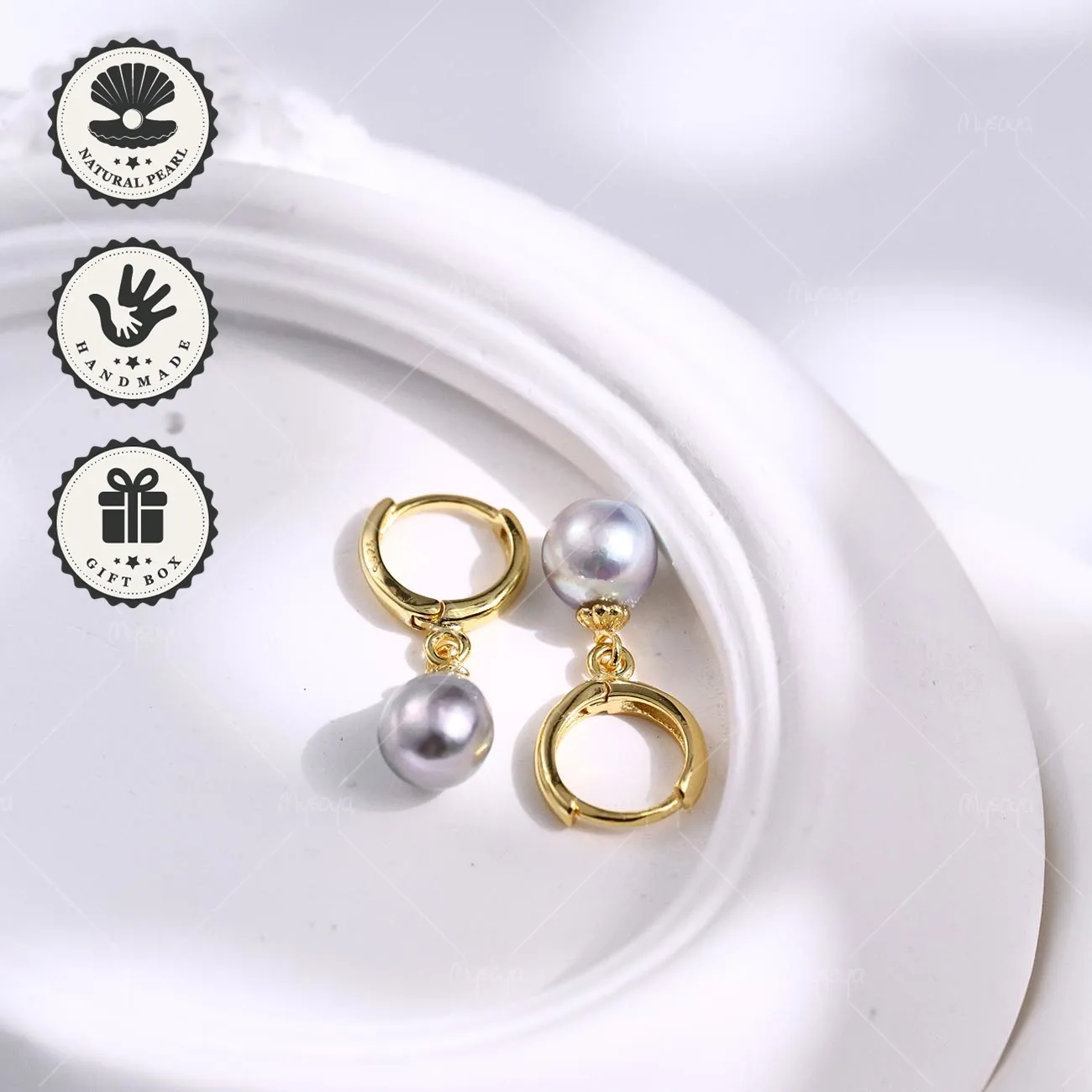 Японские круглые серьги-гвоздики Mysoya с серым барочным жемчугом Акойя, 6,5–7 мм, S925, золотистые, в подарочной коробке, на День святого Валентина, на день рождения
Японские круглые серьги-гвоздики Mysoya с серым барочным жемчугом Акойя, 6,5–7 мм, S925, золотистые, в подарочной коробке, на День святого Валентина, на день рождения