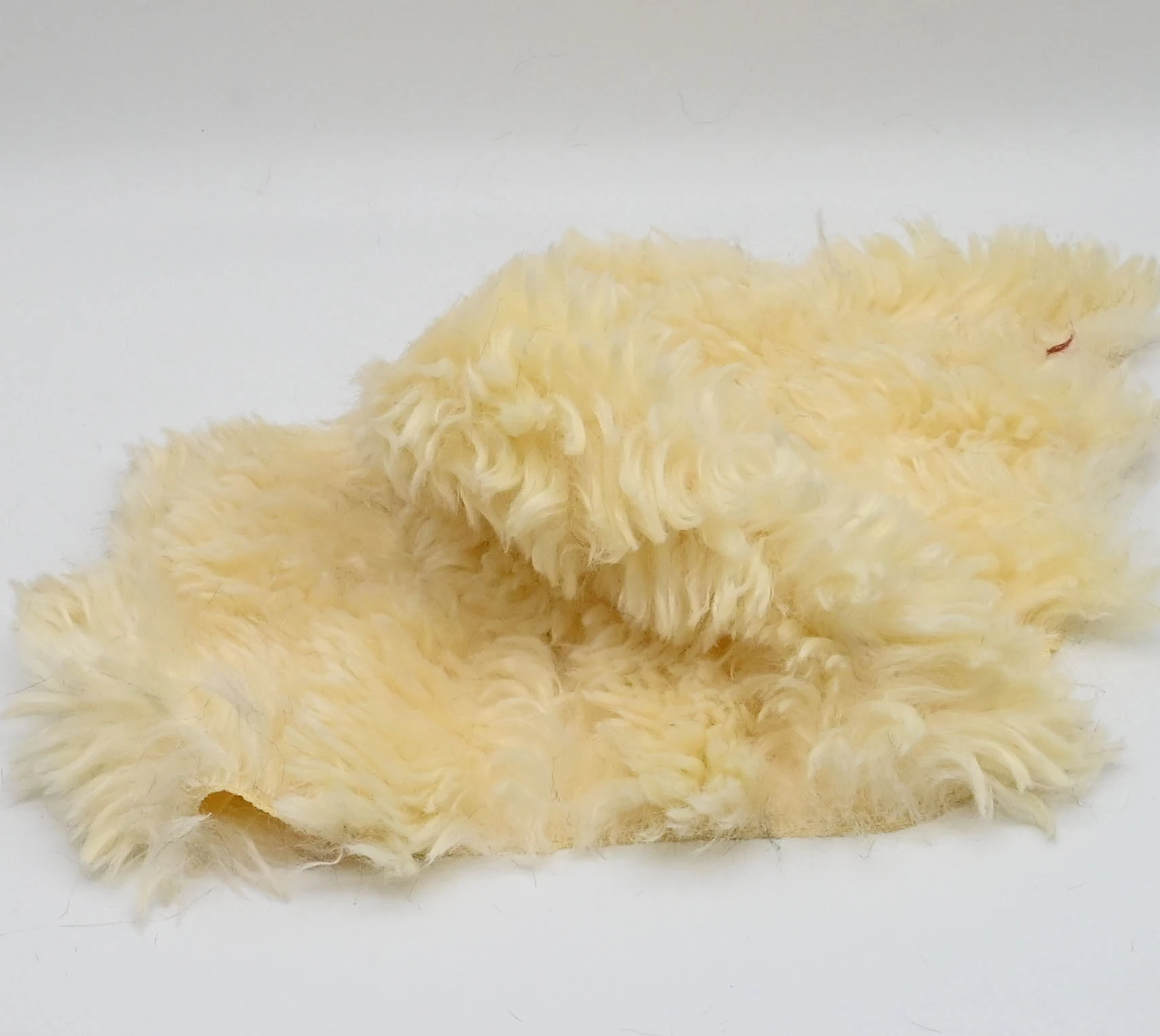 1yard Embossed roll fur fabrics for coat carpet tissu Clothing,bags,shoes,toys plush fabric
1yard Embossed roll fur fabrics for coat carpet tissu Clothing,bags,shoes,toys plush fabric