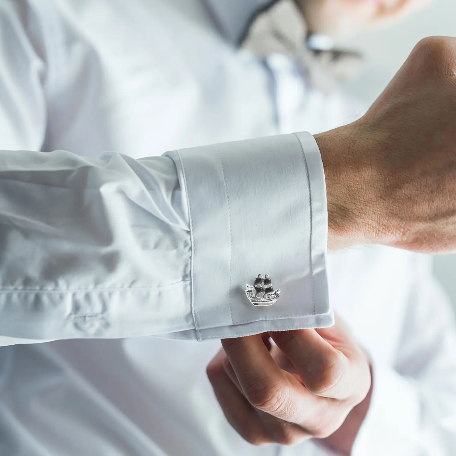 1Pair Sailboat Cufflinks Men Classic Suit Cuff Links Decorative Shirt Studs Metal Tuxedo Accessory Business Wedding Party Gift
1Pair Sailboat Cufflinks Men Classic Suit Cuff Links Decorative Shirt Studs Metal Tuxedo Accessory Business Wedding Party Gift