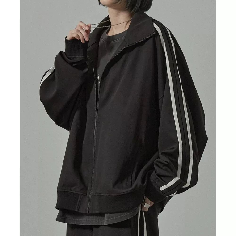 Unisex Casual Sportswear Set Long Sleeve Zipper Closure Long Pants for Spring Autumn Summer Seasons Male Female Style
Unisex Casual Sportswear Set Long Sleeve Zipper Closure Long Pants for Spring Autumn Summer Seasons Male Female Style
