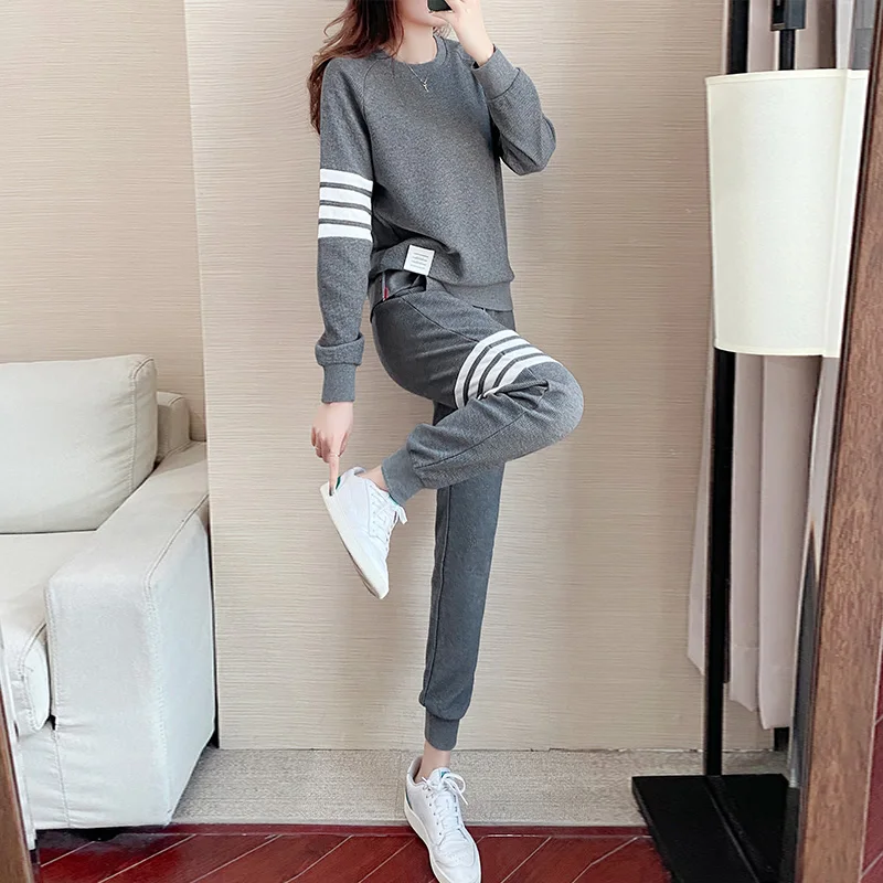 Casual Fashion Loose Sweatshirt Sportswear Set Spring Trend New High-End Brand Two-Piece Set Women's Comfortable Cotton Blend
Casual Fashion Loose Sweatshirt Sportswear Set Spring Trend New High-End Brand Two-Piece Set Women's Comfortable Cotton Blend