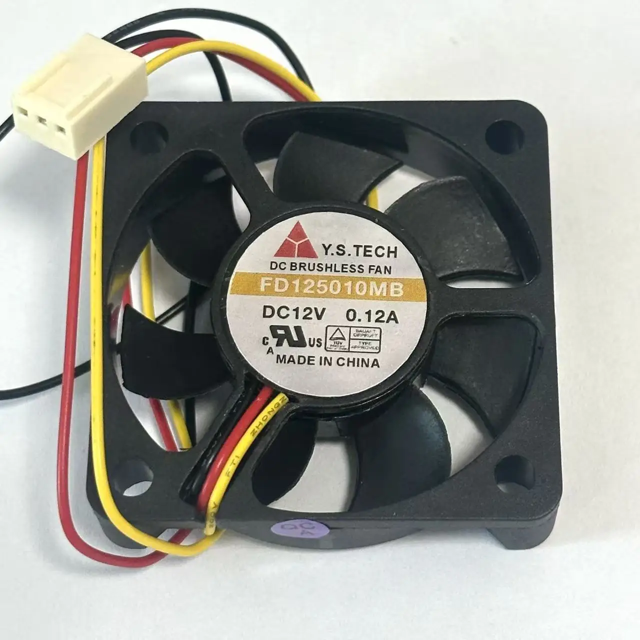 Y.S TECH FD125010MB DC 12V 0.12A 3-wire 50x50x10mm Server Cooling Fan
Y.S TECH FD125010MB DC 12V 0.12A 3-wire 50x50x10mm Server Cooling Fan