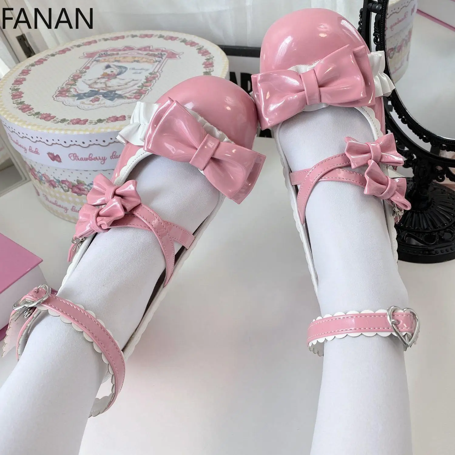 Женская обувь с круглой головкой, милые японские туфли на среднем каблуке Kawaii Lolita, студенческие летние туфли Мэри Джейн с бантом, туфли-лодочки 
Женская обувь с круглой головкой, милые японские туфли на среднем каблуке Kawaii Lolita, студенческие летние туфли Мэри Джейн с бантом, туфли-лодочки