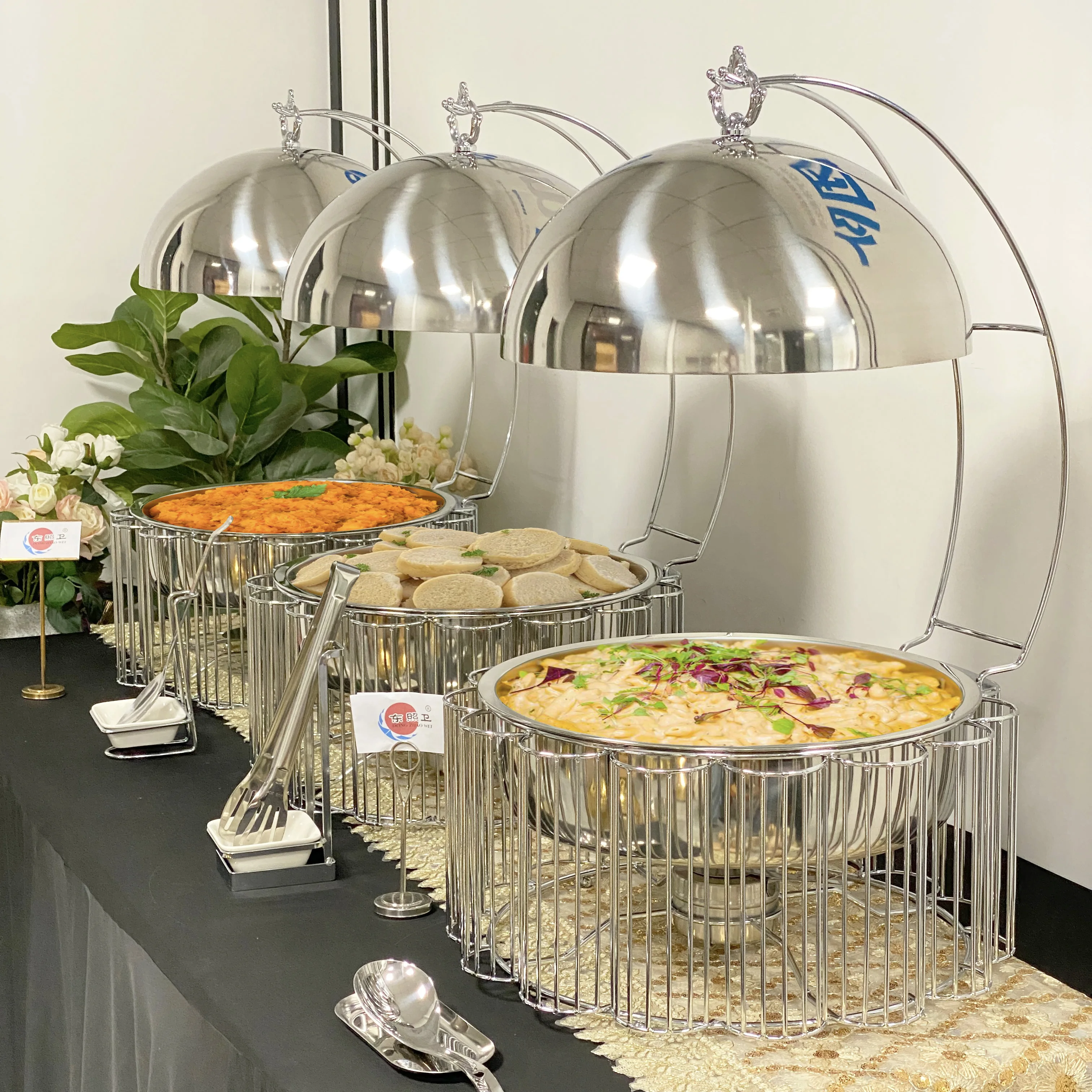 New Design Arabian Modern Party Use Luxury Round Cheffing Dishes for Catering Metal Stainless Steel Chafing Dish Buffet Set
New Design Arabian Modern Party Use Luxury Round Cheffing Dishes for Catering Metal Stainless Steel Chafing Dish Buffet Set