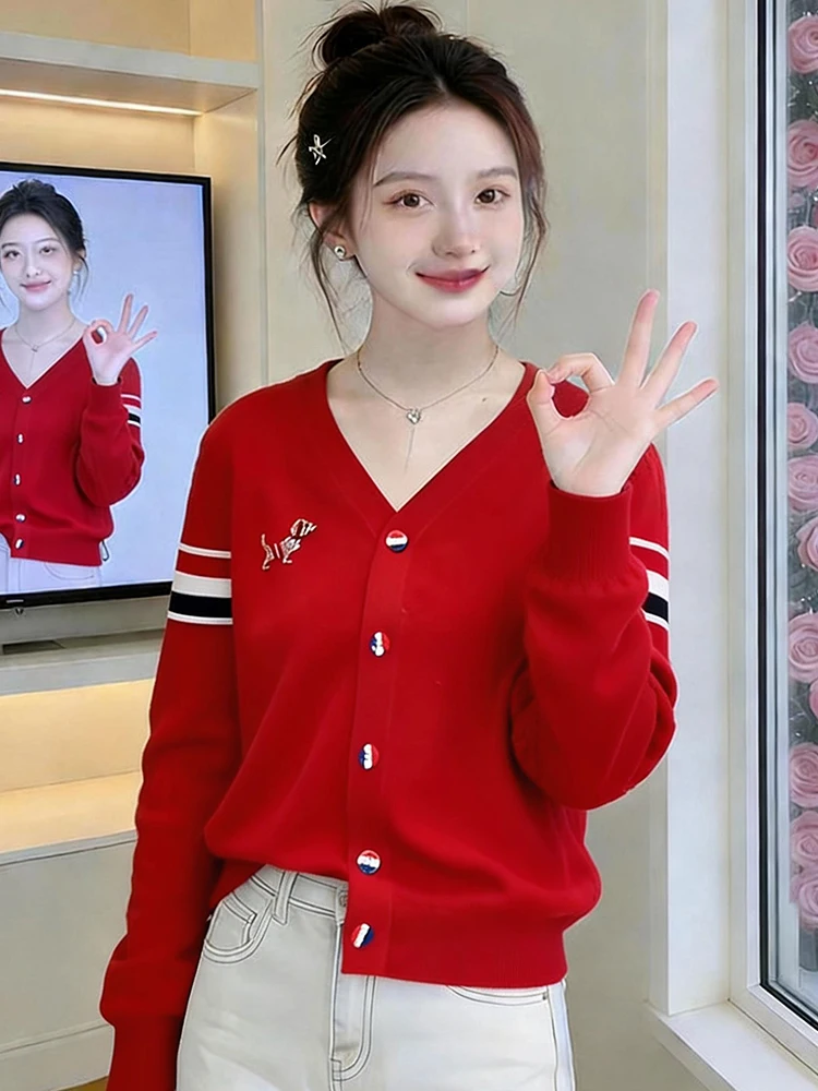 Мягкий вязаный свитер женский, весенняя новинка, корейская версия, в полоску, с рисунком собачки, со стразами, открытый кардиган, модный, для повседневной носки, в стиле кэжуал
Мягкий вязаный свитер женский, весенняя новинка, корейская версия, в полоску, с рисунком собачки, со стразами, открытый кардиган, модный, для повседневной носки, в стиле кэжуал