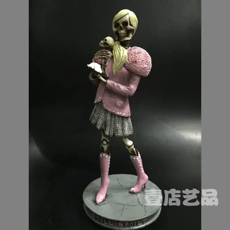 Поделки из смолы, декор для вечеринки, розовая ткань, череп, фигурка куклы для девочек, украшение на Хэллоуин, забавный подарок
Поделки из смолы, декор для вечеринки, розовая ткань, череп, фигурка куклы для девочек, украшение на Хэллоуин, забавный подарок