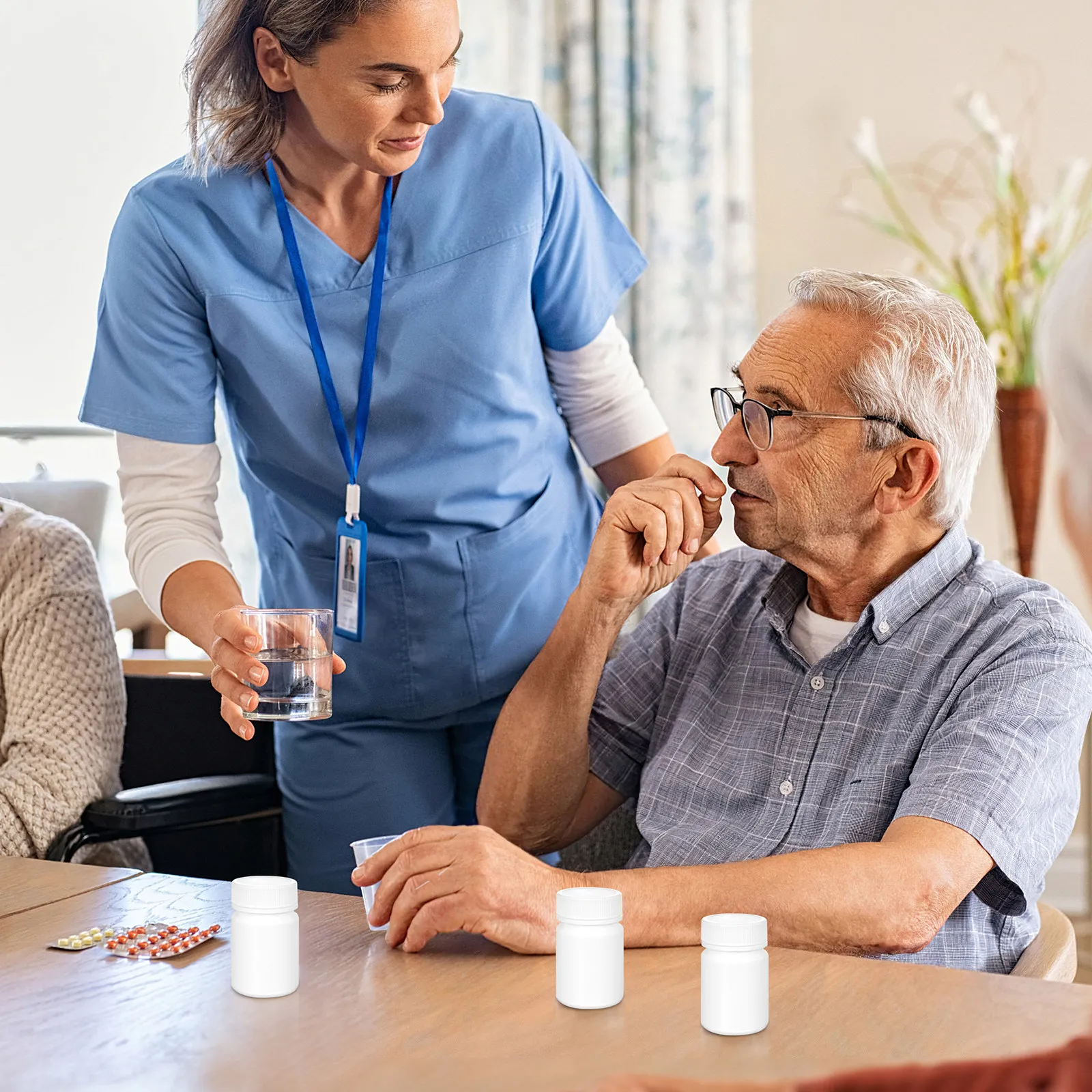 20pcs 100Ml Pill Holder Waterproof Moistproof Portable Pill Box For Pills Capsules Tablet Container Travel Case Small Plastic
20pcs 100Ml Pill Holder Waterproof Moistproof Portable Pill Box For Pills Capsules Tablet Container Travel Case Small Plastic