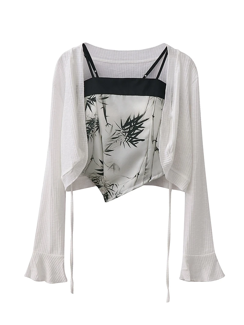 Women's New Chinese Style Retro Ink Print Small Sling Top + Solid Color V-neck Flare Sleeve Lace-up Short Cardigan Two-piece Set
Women's New Chinese Style Retro Ink Print Small Sling Top + Solid Color V-neck Flare Sleeve Lace-up Short Cardigan Two-piece Set