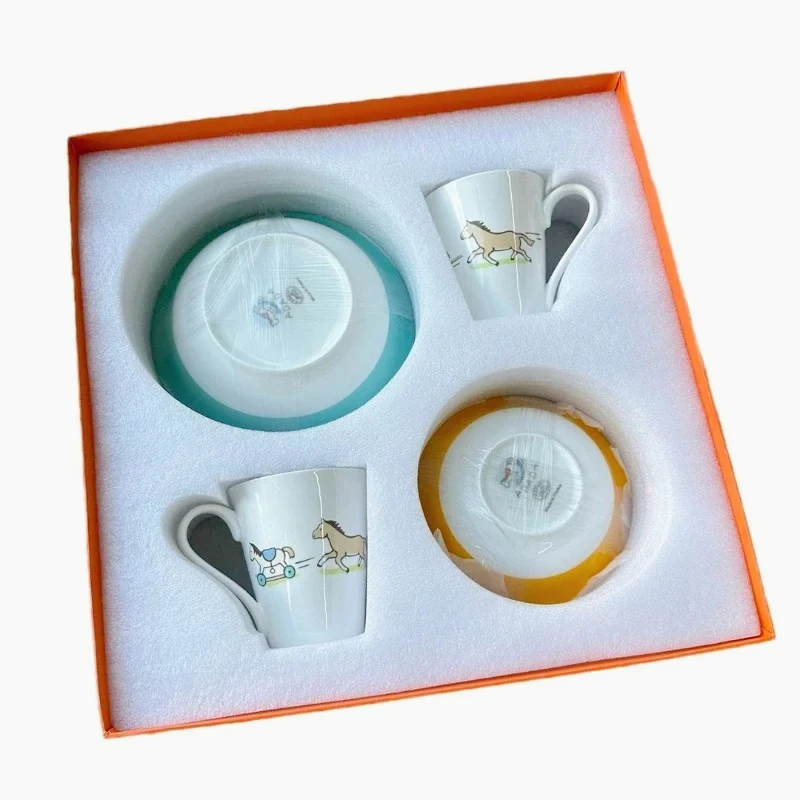 Children's Cute Bone China Bowls and Plates Mug Set 6-piece Gift Box Circus Series Deep Plate 
Children's Cute Bone China Bowls and Plates Mug Set 6-piece Gift Box Circus Series Deep Plate