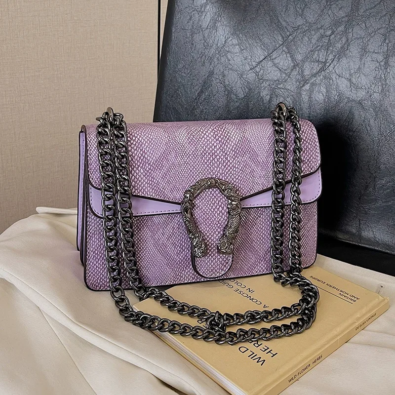 2025 Vintage Croc-Embossed Top Handle Bag Women Adjustable Chain Crossbody Purse Lightweight Goddess Shoulder Bag
2025 Vintage Croc-Embossed Top Handle Bag Women Adjustable Chain Crossbody Purse Lightweight Goddess Shoulder Bag