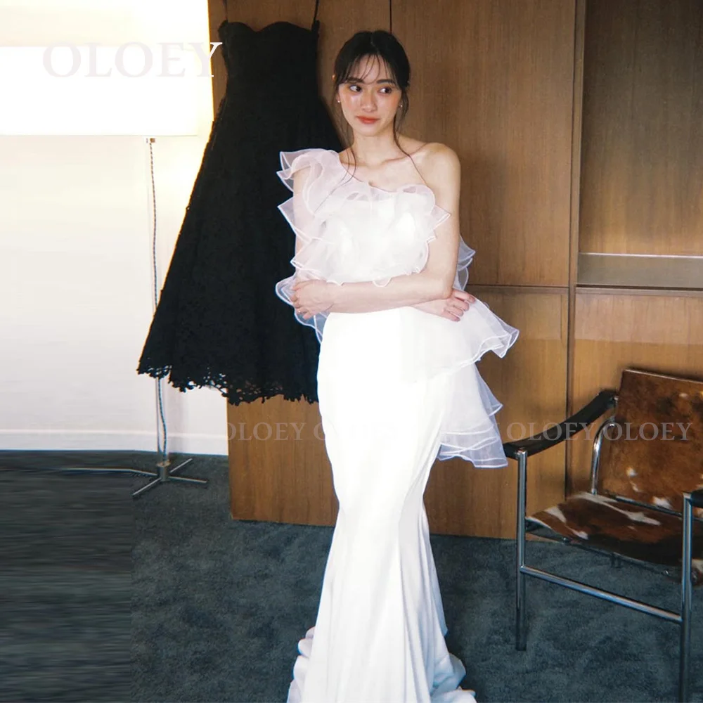 OLOEY Elegant Ivory White Mermaid Wedding Dress Korea Photo Shoot Sleeveless Floor Length Bridal Gown Zip Back Customized
OLOEY Elegant Ivory White Mermaid Wedding Dress Korea Photo Shoot Sleeveless Floor Length Bridal Gown Zip Back Customized