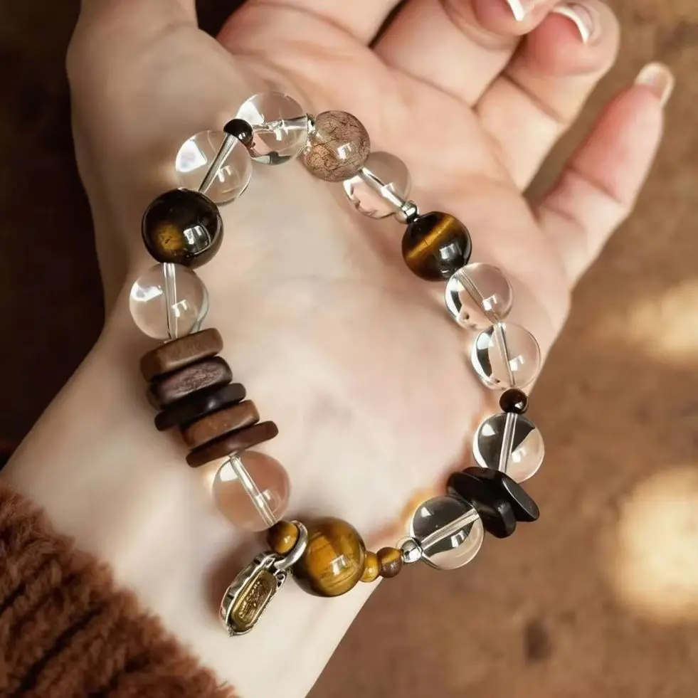 High-Quality Chinese-Style Crystal Bracelet Transparent White Crystal Agarwood Wood Combine Fashionable Jewelry Accessory
High-Quality Chinese-Style Crystal Bracelet Transparent White Crystal Agarwood Wood Combine Fashionable Jewelry Accessory