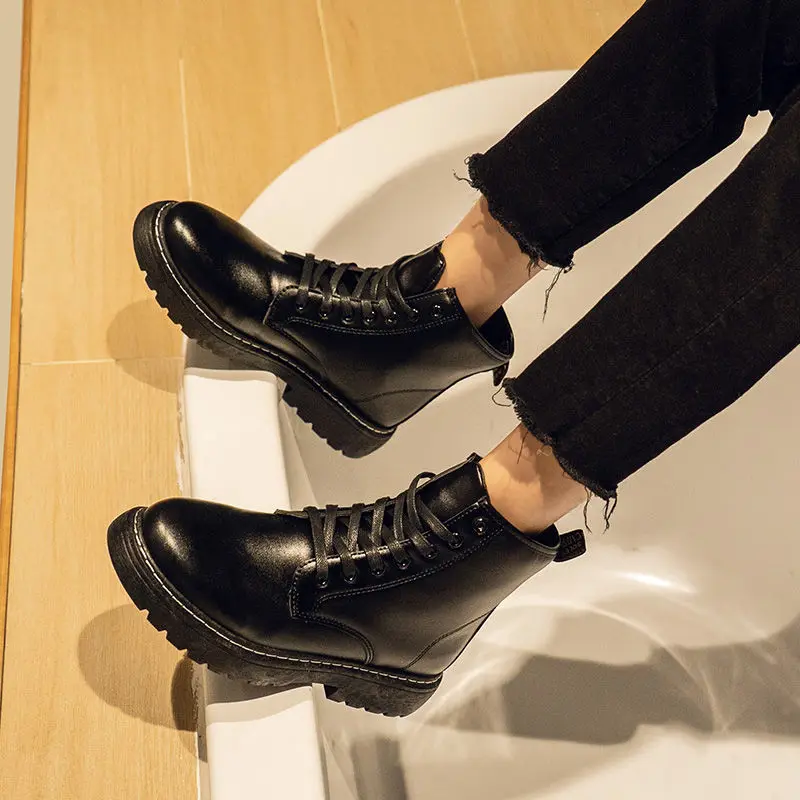 Nice New Boots Men's Winter Ankle Korean Version Student All-match Mid-Top Boots Men Waterproof Hight-Top Leather Shoes For Man
Nice New Boots Men's Winter Ankle Korean Version Student All-match Mid-Top Boots Men Waterproof Hight-Top Leather Shoes For Man