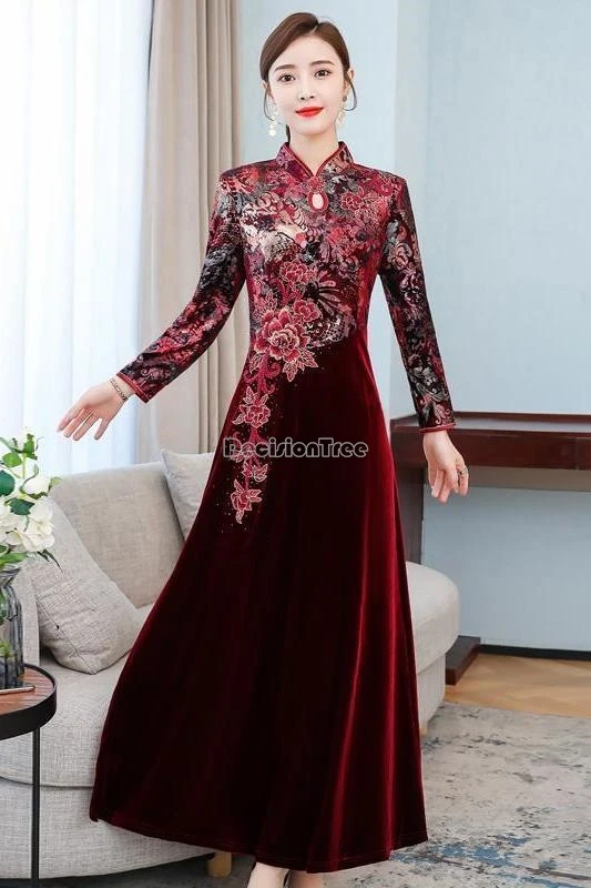 Осень 2026, китайское улучшенное бархатное платье с длинными рукавами и воротником-стойкой, утягивающее платье Cheongsam, женское элегантное вечернее платье Ципао
Осень 2026, китайское улучшенное бархатное платье с длинными рукавами и воротником-стойкой, утягивающее платье Cheongsam, женское элегантное вечернее платье Ципао