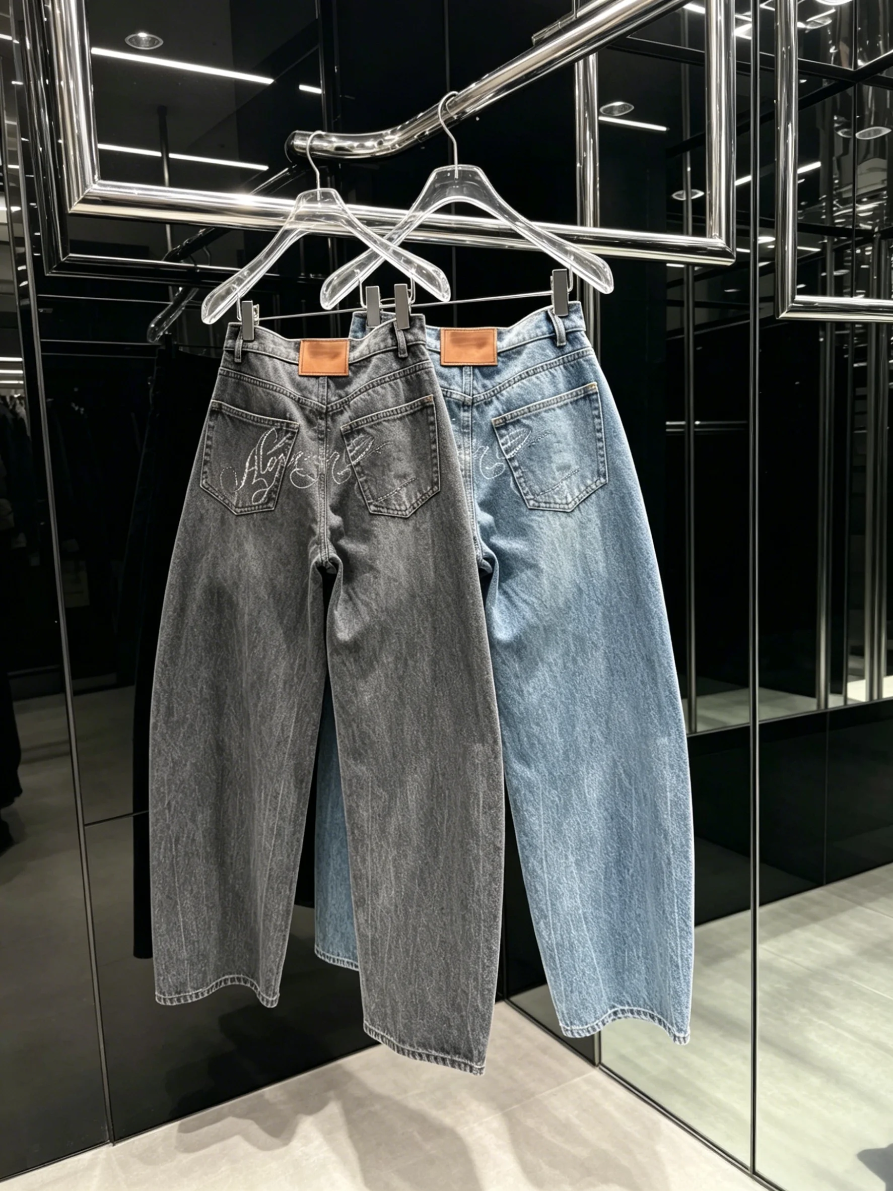 South Oil 2026 New Graffiti Letter Pocket Rhinestone Curved Knife Pants King Long Jeans Washed Denim Street Style High Waist ...
South Oil 2026 New Graffiti Letter Pocket Rhinestone Curved Knife Pants King Long Jeans Washed Denim Street Style High Waist ...