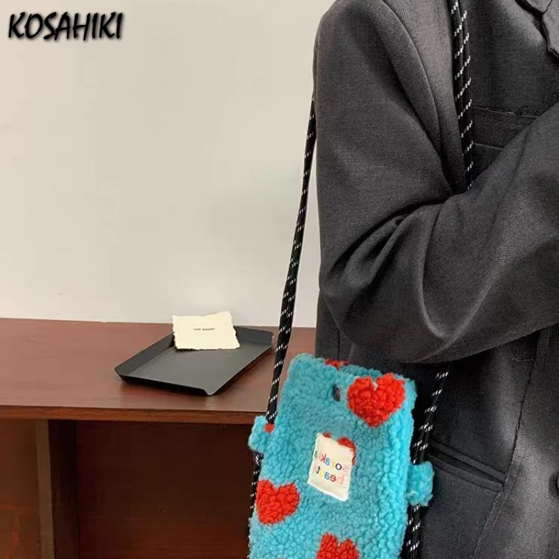 Lamb Wool Cellphone Bag Vintage Fluffy Fashion Mini Handbags for Women Kawaii Sweet Heart Feminina Shoulder Crossbody Bags Y2k
Lamb Wool Cellphone Bag Vintage Fluffy Fashion Mini Handbags for Women Kawaii Sweet Heart Feminina Shoulder Crossbody Bags Y2k