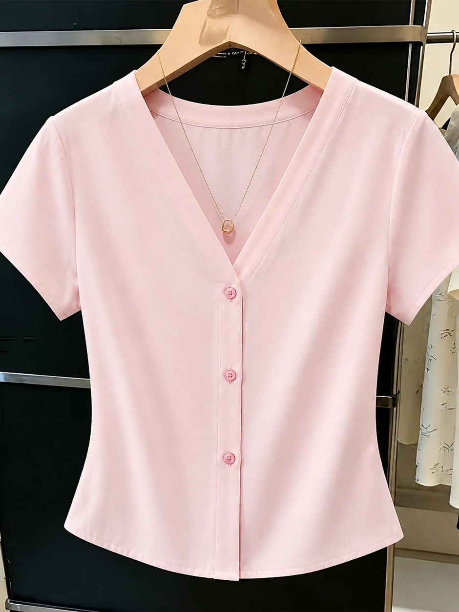Elegant V-Neck Short Sleeve Shirt Summer Commute Style Gentle Sweet White Enhancing Single Button Dressy Top for Women
Elegant V-Neck Short Sleeve Shirt Summer Commute Style Gentle Sweet White Enhancing Single Button Dressy Top for Women