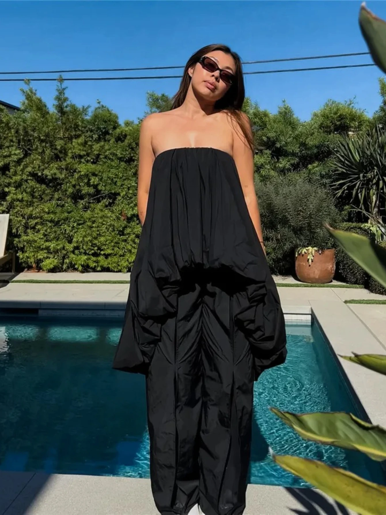 Женские летние тонкие укороченные топы, однотонные черные, белые топы в стиле y2k с открытыми плечами, футболка без бретелек, топы
Женские летние тонкие укороченные топы, однотонные черные, белые топы в стиле y2k с открытыми плечами, футболка без бретелек, топы