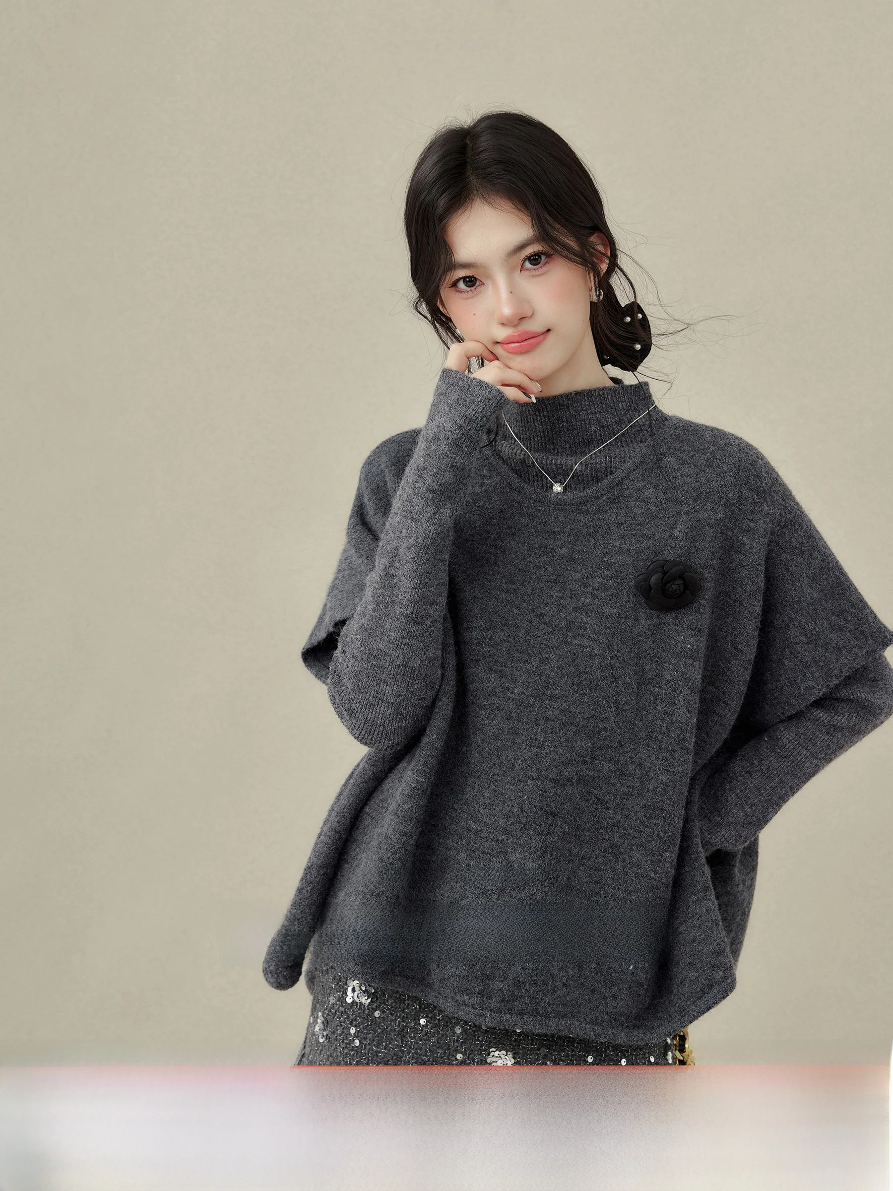 Gwen's plus Size Grey Half High Collar Cowl Neck Sweater And Base Shirt Two-Piece Set Elegant Style Long Sleeve Winter Outfit
Gwen's plus Size Grey Half High Collar Cowl Neck Sweater And Base Shirt Two-Piece Set Elegant Style Long Sleeve Winter Outfit