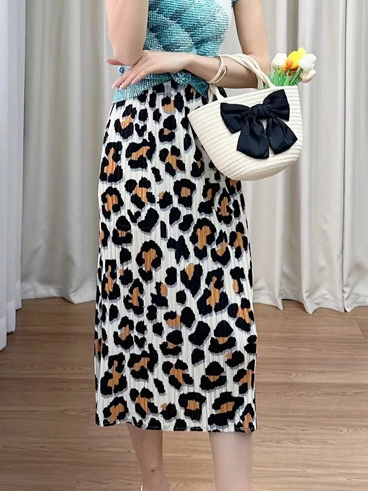 Retro Harajuku Leopard Print Pleated Skirt Luxury Women Clothes Elastic High Waist Design Mid-length Skirts Spring Summer Skirt
Retro Harajuku Leopard Print Pleated Skirt Luxury Women Clothes Elastic High Waist Design Mid-length Skirts Spring Summer Skirt