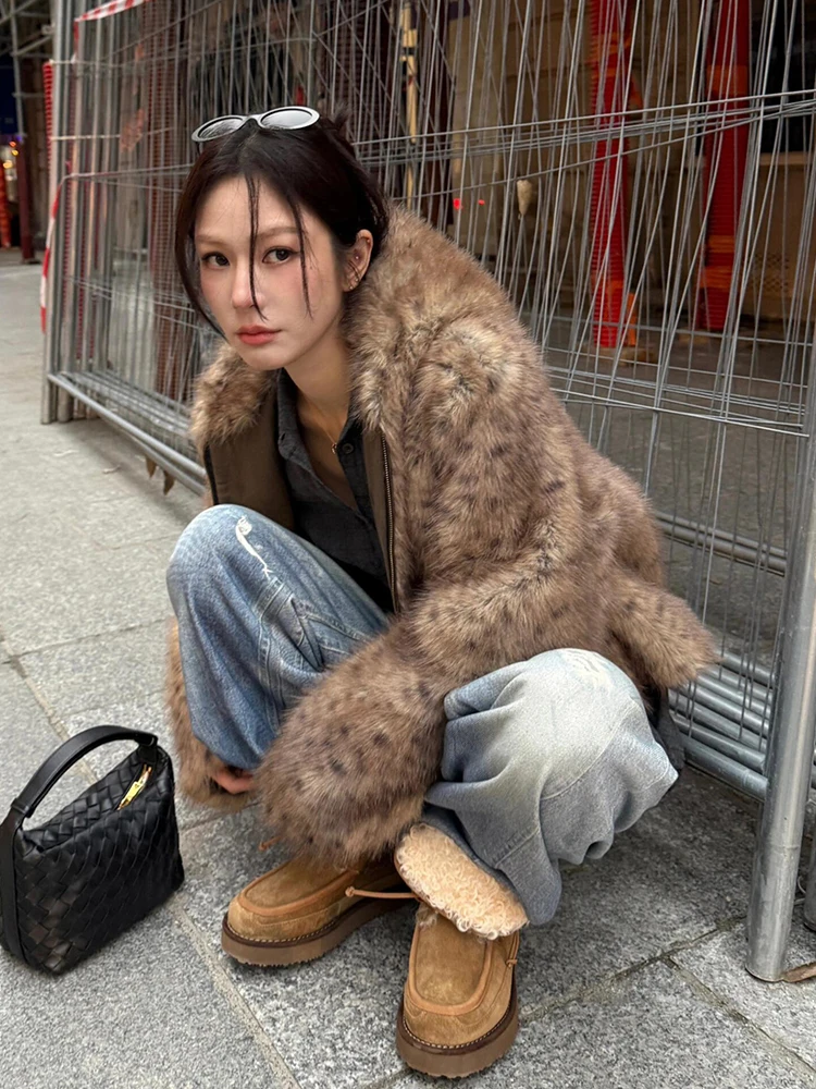 2025 Winter Women's Spot Fur Coat Long Sve Warmth Biker Sle Thiened Polyester Inner ort Length Hooded Casual
2025 Winter Women's Spot Fur Coat Long Sve Warmth Biker Sle Thiened Polyester Inner ort Length Hooded Casual