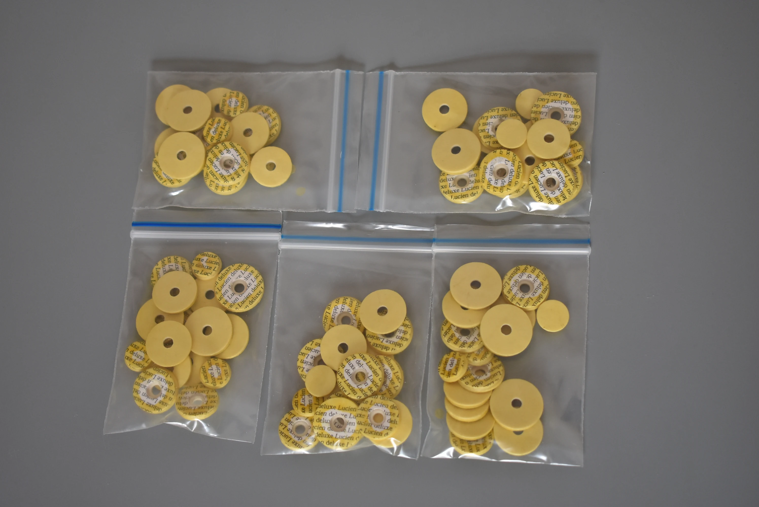 5 sets of flute pads 16-hole closed-hole casing pads musical instrument accessories repair parts
5 sets of flute pads 16-hole closed-hole casing pads musical instrument accessories repair parts