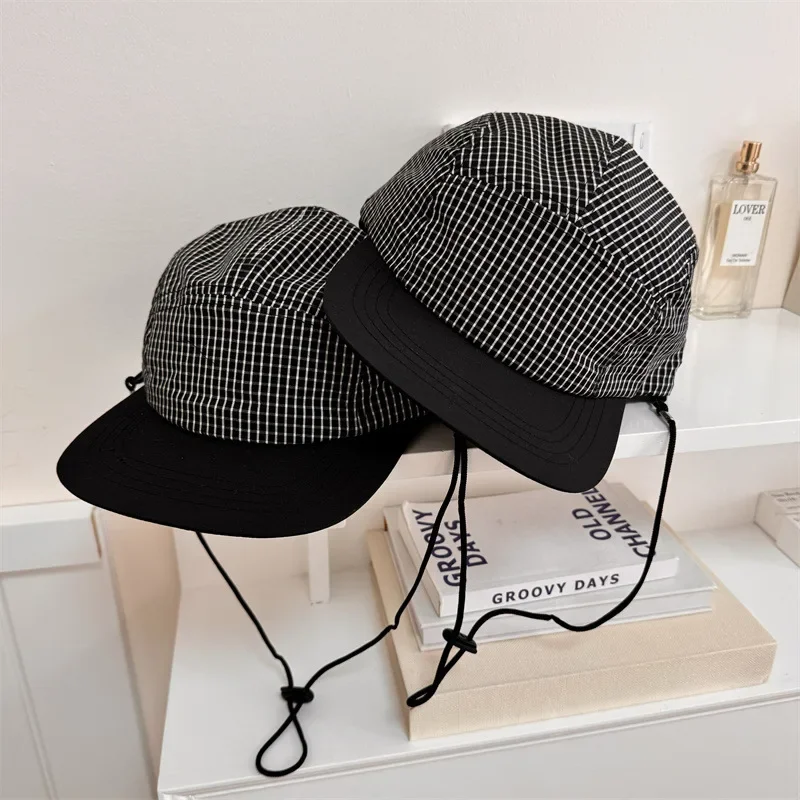 Grid drawstring flat eave duck tongue hat, women's summer lightweight quick drying sun shading and sun protection baseball cap
Grid drawstring flat eave duck tongue hat, women's summer lightweight quick drying sun shading and sun protection baseball cap