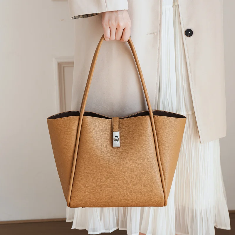 Tote Bag Simple Large Capacity Women's Bag Commuting New Fashion Shoulder Bag Versatile Basket Bag
Tote Bag Simple Large Capacity Women's Bag Commuting New Fashion Shoulder Bag Versatile Basket Bag