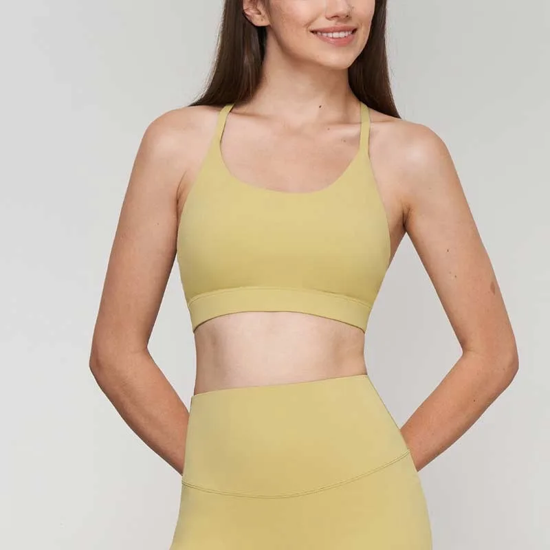 2023 New Nylon Sport Top Fitness Training Gym Clothing Triangle Decoration Beautiful Back Comfortable Simple Shaped Yoga Bra
2023 New Nylon Sport Top Fitness Training Gym Clothing Triangle Decoration Beautiful Back Comfortable Simple Shaped Yoga Bra