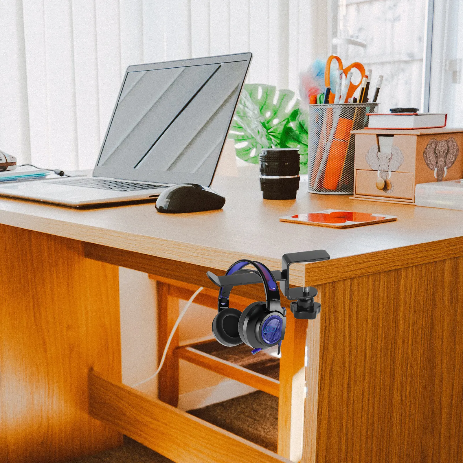 Держатель для наушников, подставка из алюминиевого сплава, подвесная подставка под стол для игровых гарнитур, компактная стойка для хранения, черный цвет
Держатель для наушников, подставка из алюминиевого сплава, подвесная подставка под стол для игровых гарнитур, компактная стойка для хранения, черный цвет