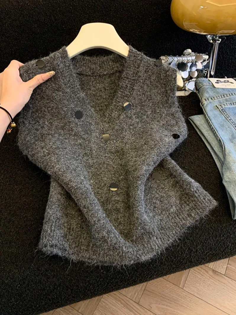 iny Sequin V-Ne Camere Knitted Vest Women's Winter Svel oulder Pad Sweater Layering Ele Top
iny Sequin V-Ne Camere Knitted Vest Women's Winter Svel oulder Pad Sweater Layering Ele Top