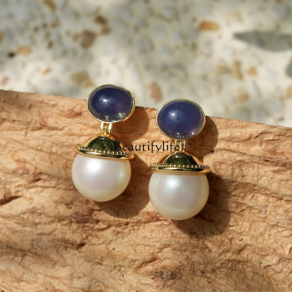 French style retro large pearl pendant earrings, royal blue elegant temperament light luxury court
French style retro large pearl pendant earrings, royal blue elegant temperament light luxury court
