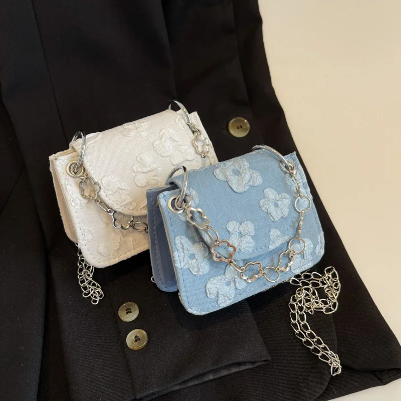Luxury Mini Crossbody Bag for Women - Solid Color Small Shoulder Purse Chain Strap Casual Handbag
Luxury Mini Crossbody Bag for Women - Solid Color Small Shoulder Purse Chain Strap Casual Handbag