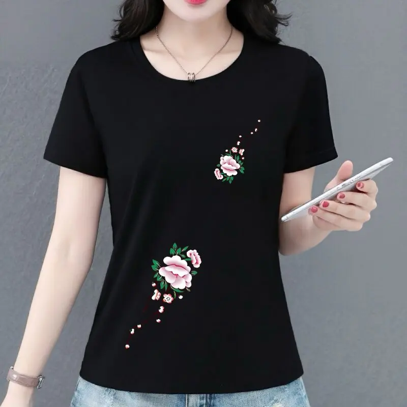 Elegant Floral Print Short Sleeve T-Shirt for Middle-Aged Women Black Casual Top Fashionable Mom Clothes Polyester Fiber
Elegant Floral Print Short Sleeve T-Shirt for Middle-Aged Women Black Casual Top Fashionable Mom Clothes Polyester Fiber