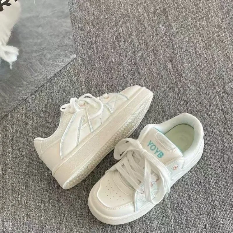 Korean-style niche thick-soled white sneakers for women2026New Spring Versatile Retro Loafers Casual Sneakers
Korean-style niche thick-soled white sneakers for women2026New Spring Versatile Retro Loafers Casual Sneakers