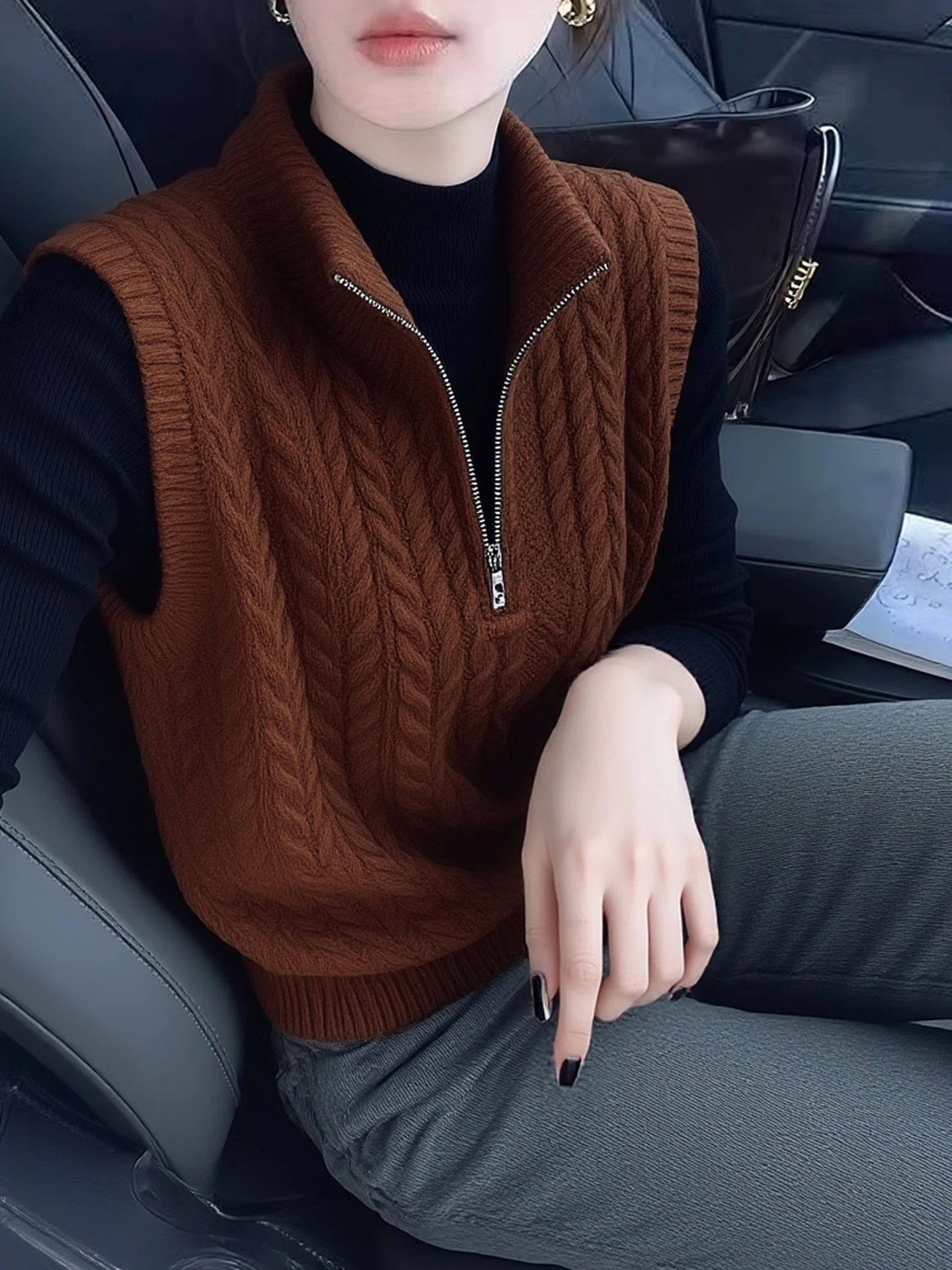 Korean Style Knitted Vest Half Zipper Sleeveless Casual Top Commute Versatile Early Spring Youthful Knitted Waistcoat
Korean Style Knitted Vest Half Zipper Sleeveless Casual Top Commute Versatile Early Spring Youthful Knitted Waistcoat