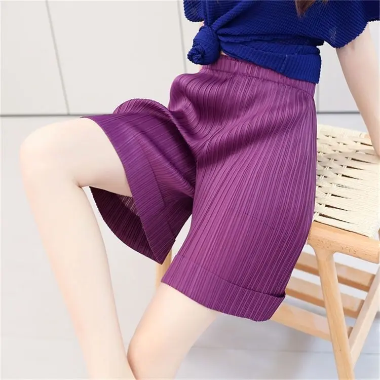 Pleated summer comfortable sports shorts women's mulberry silk slim high waist pocket hot pants elastic waist five-point pants
Pleated summer comfortable sports shorts women's mulberry silk slim high waist pocket hot pants elastic waist five-point pants