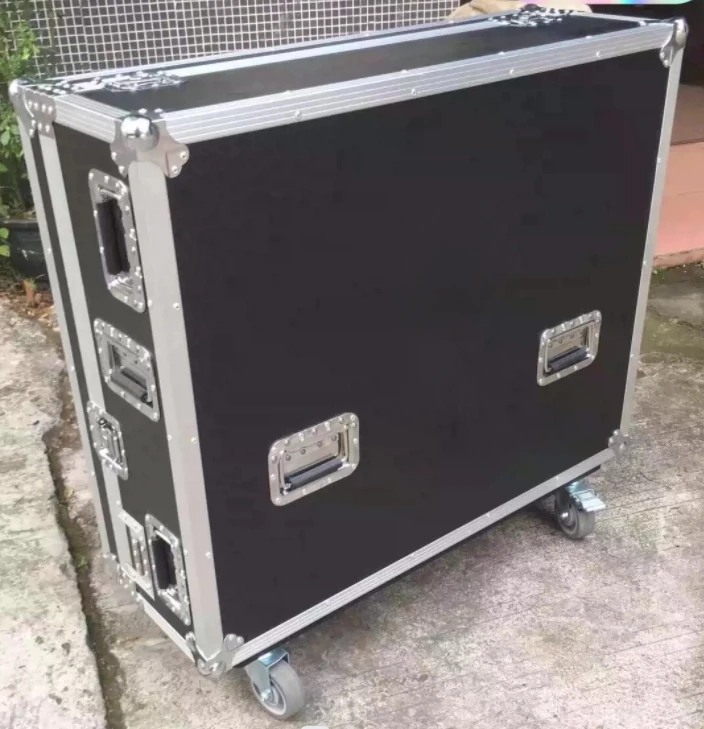 Индивидуальный цифровой микшерный пульт X32 Air Box X32, M32 Flight Case сзади с кабельным слотом и колесами
Индивидуальный цифровой микшерный пульт X32 Air Box X32, M32 Flight Case сзади с кабельным слотом и колесами