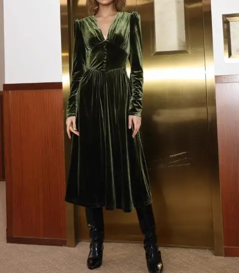 Women's Dresses 2026 New Autumn and Winter Hot Selling Y2K Elegant Style Long Sleeved Velvet V-Neck Slimming Fashionable Dress
Women's Dresses 2026 New Autumn and Winter Hot Selling Y2K Elegant Style Long Sleeved Velvet V-Neck Slimming Fashionable Dress