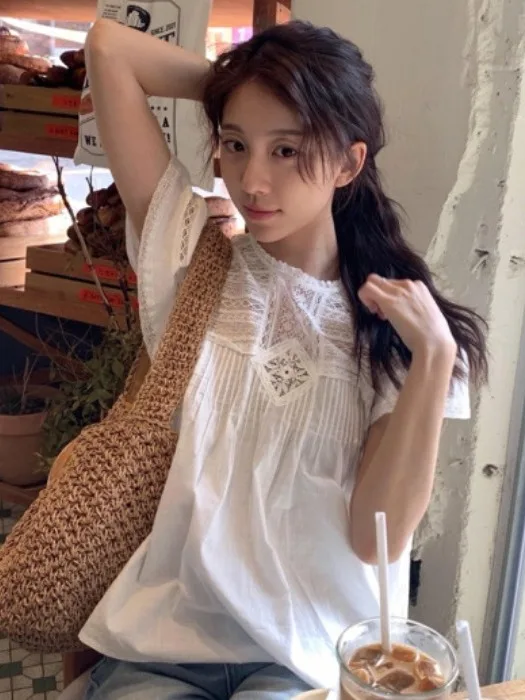 Новая милая летняя женская блузка Sle Irt с кружевом и тяжелой работой, плиссированная марлевая блузка Sve для поездок на работу, стандартная посадка, другое
Новая милая летняя женская блузка Sle Irt с кружевом и тяжелой работой, плиссированная марлевая блузка Sve для поездок на работу, стандартная посадка, другое