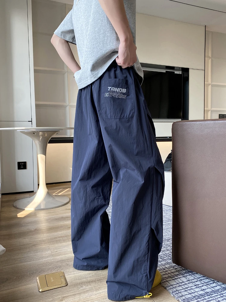 Retro American Wide Leg Casual Pants Men's Trendy Brand Dark Blue High-End Workwear Pants Outdoor Folded Design Paratrooper P...
Retro American Wide Leg Casual Pants Men's Trendy Brand Dark Blue High-End Workwear Pants Outdoor Folded Design Paratrooper P...