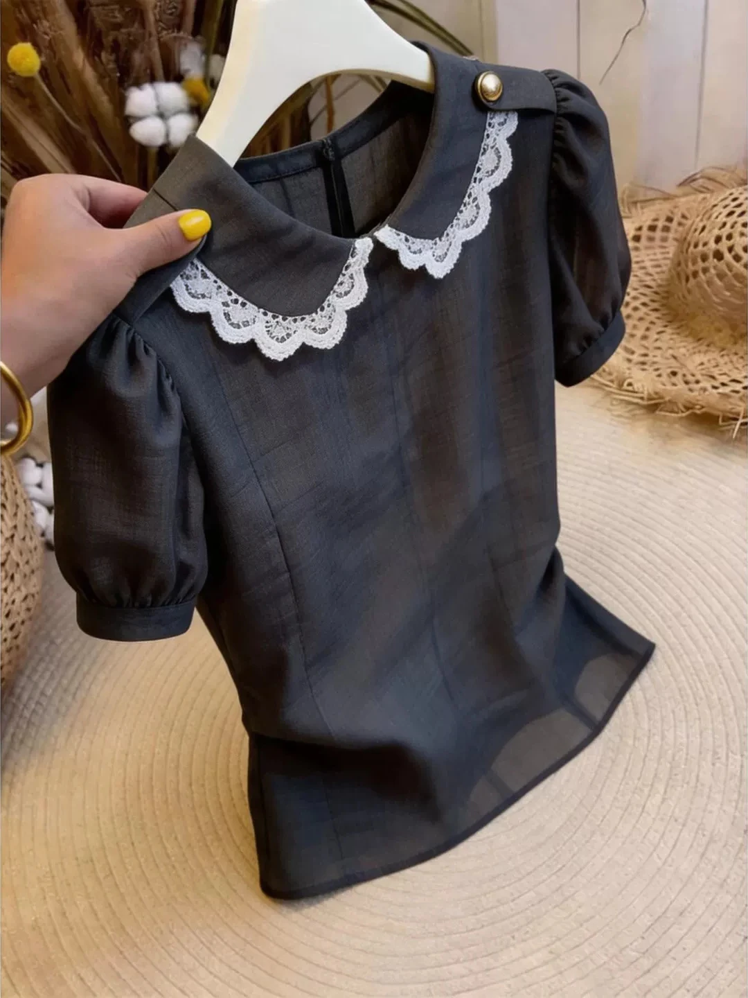Fashionable Lace Splice Sweet Shirt Collar Blouse Women's Short Sleeve Commute Style Korean Version Straight Tube Shape
Fashionable Lace Splice Sweet Shirt Collar Blouse Women's Short Sleeve Commute Style Korean Version Straight Tube Shape