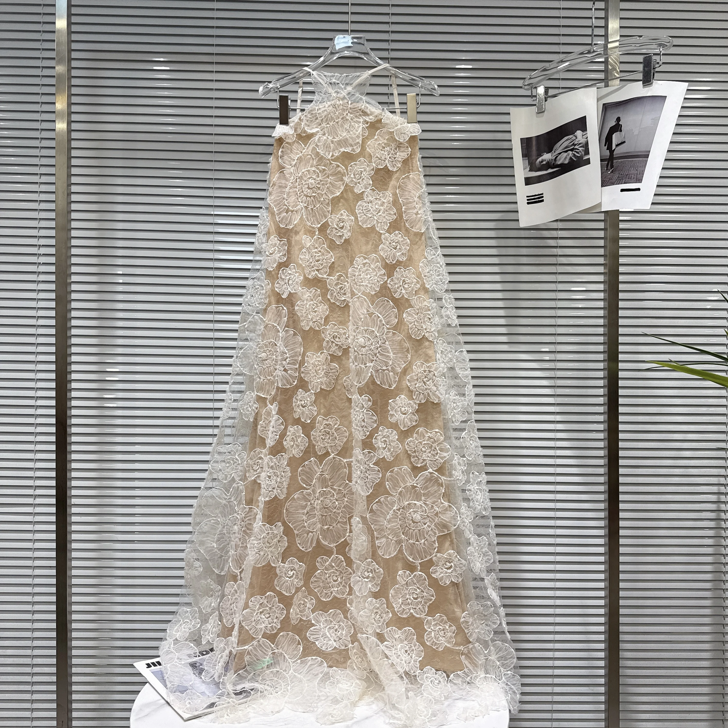 Summer 2026 Sweet Holiday Style Backless Long Strapless Dress Floral Patterned Chiffon Gown Women's Loose Fit Sleeveless Dress
Summer 2026 Sweet Holiday Style Backless Long Strapless Dress Floral Patterned Chiffon Gown Women's Loose Fit Sleeveless Dress
