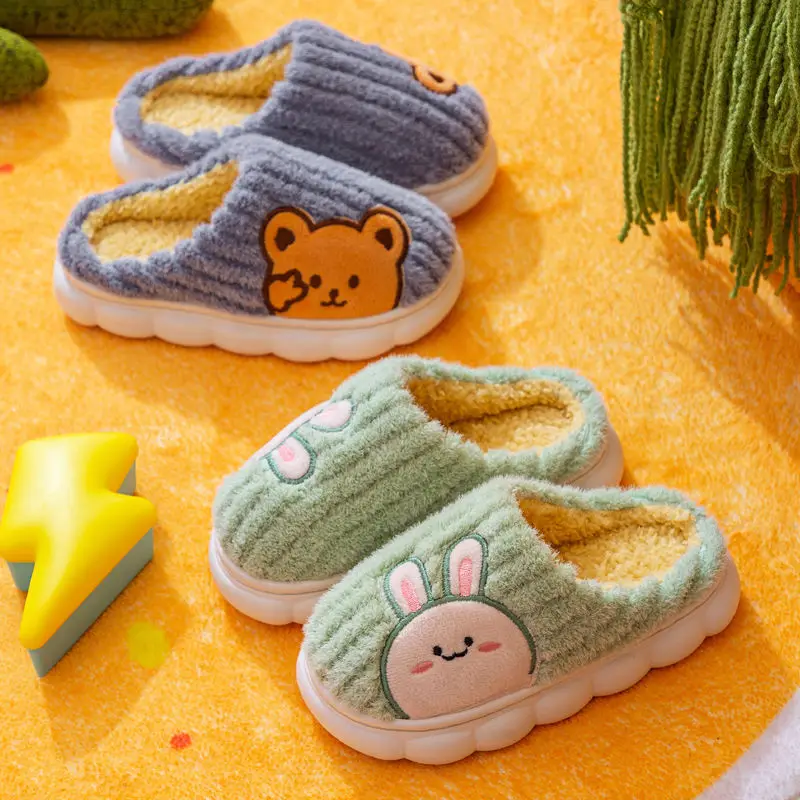 Нескользящие тапочки для малышей, теплая зимняя плюшевая обувь с милым мультяшным дизайном для домашних мальчиков и девочек 
Нескользящие тапочки для малышей, теплая зимняя плюшевая обувь с милым мультяшным дизайном для домашних мальчиков и девочек