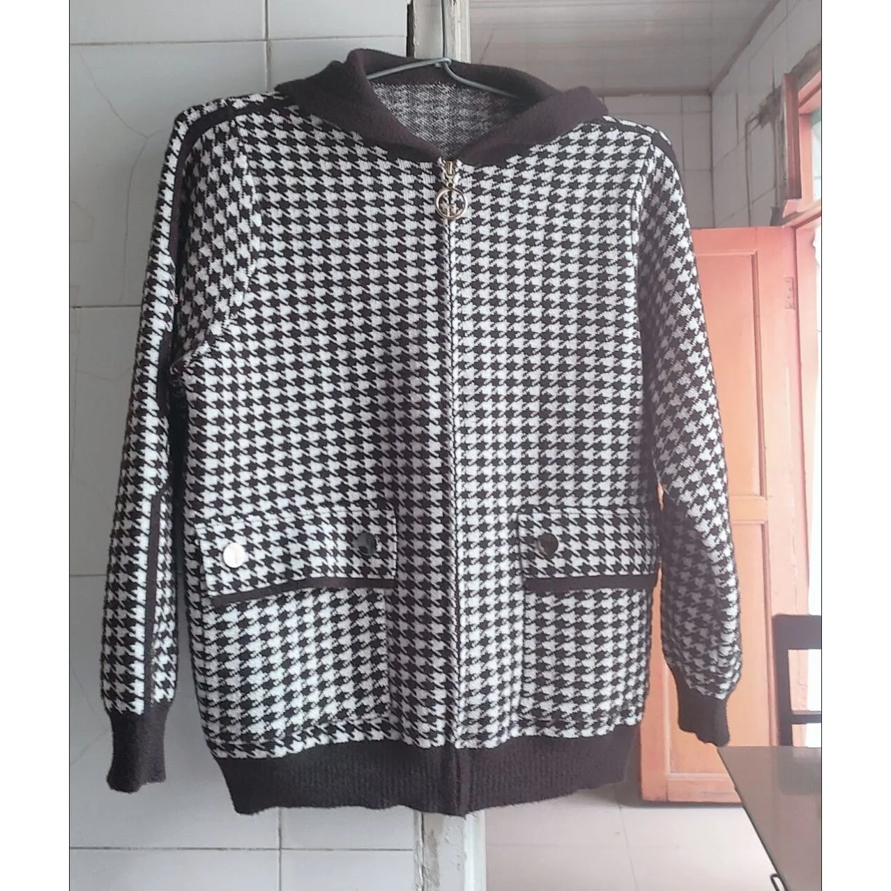 Korean Female Thousand Bird Grid Hooded Knitted Coat Middle Aged Mother Long Sleeves Jacket Autumn Ladies Cardigan Sweater Top
Korean Female Thousand Bird Grid Hooded Knitted Coat Middle Aged Mother Long Sleeves Jacket Autumn Ladies Cardigan Sweater Top