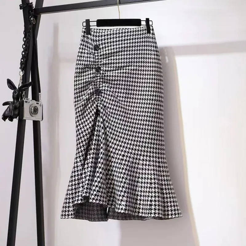 Women's Summer Fishtail Skirt New Vintage Plaid Bag Hip Back Slit Mid-Length Skirt s458
Women's Summer Fishtail Skirt New Vintage Plaid Bag Hip Back Slit Mid-Length Skirt s458