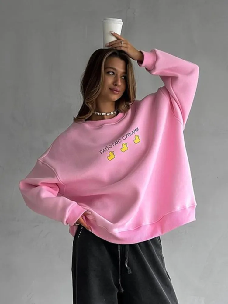 Three Yellow Duck Print Cute New Women Sweatshirts Round Neck Loose Fashion Winter Top Cotton Blend Casual Female Clothing 2024
Three Yellow Duck Print Cute New Women Sweatshirts Round Neck Loose Fashion Winter Top Cotton Blend Casual Female Clothing 2024
