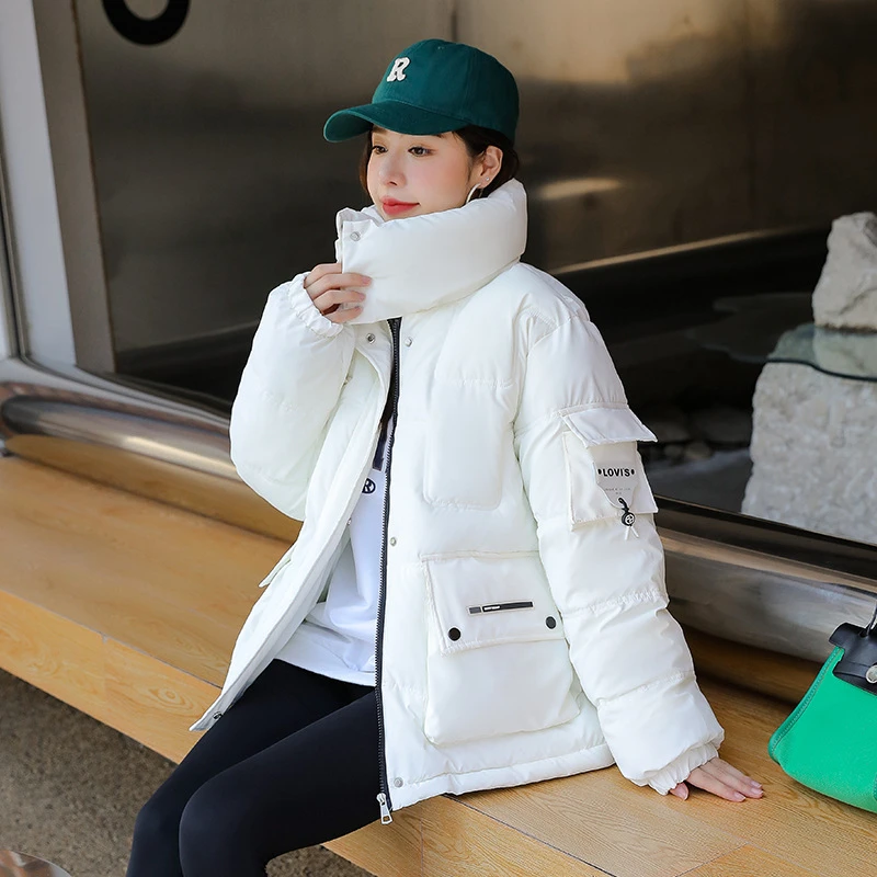 Fashion New Winter Jackets Short Cotton Padded Women Parkas 2022 Stand Collar Loose Hooded Outwear Thick Warm Tooling Bread Coat
Fashion New Winter Jackets Short Cotton Padded Women Parkas 2022 Stand Collar Loose Hooded Outwear Thick Warm Tooling Bread Coat