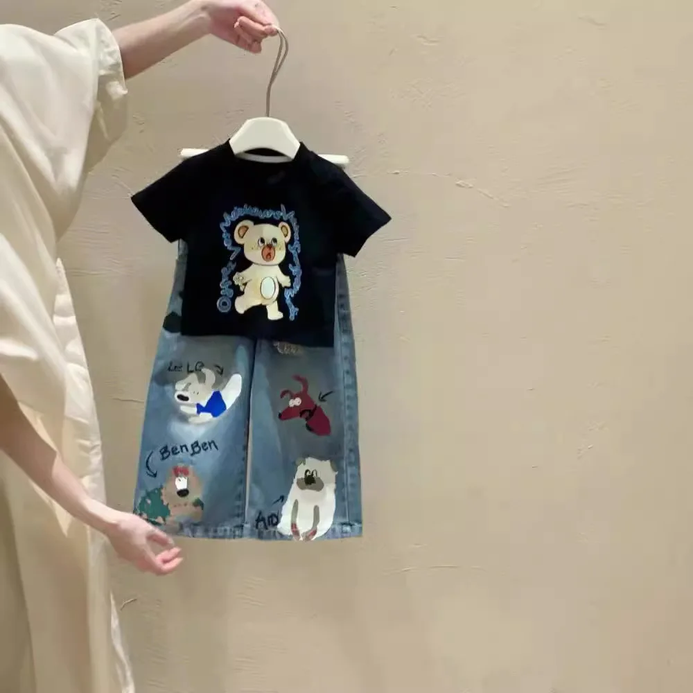 Summer New Children Clothes Set Cartoon Baby Girls Short-Sleeved T-shirt and Wide Leg Pants 2 Piece Outfits for Kids Boys
Summer New Children Clothes Set Cartoon Baby Girls Short-Sleeved T-shirt and Wide Leg Pants 2 Piece Outfits for Kids Boys