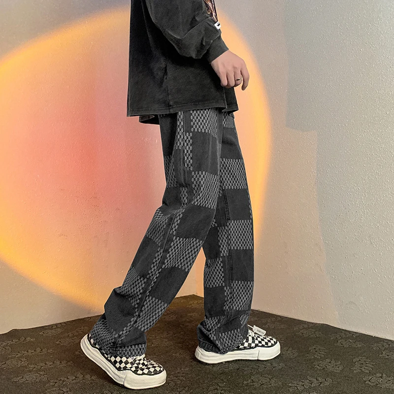 Trendy Plaid Jeans High Street Loose Straight Casual Pants for Men Retro Cheerboard Embroidery Denim Autumn Youth Leisure
Trendy Plaid Jeans High Street Loose Straight Casual Pants for Men Retro Cheerboard Embroidery Denim Autumn Youth Leisure